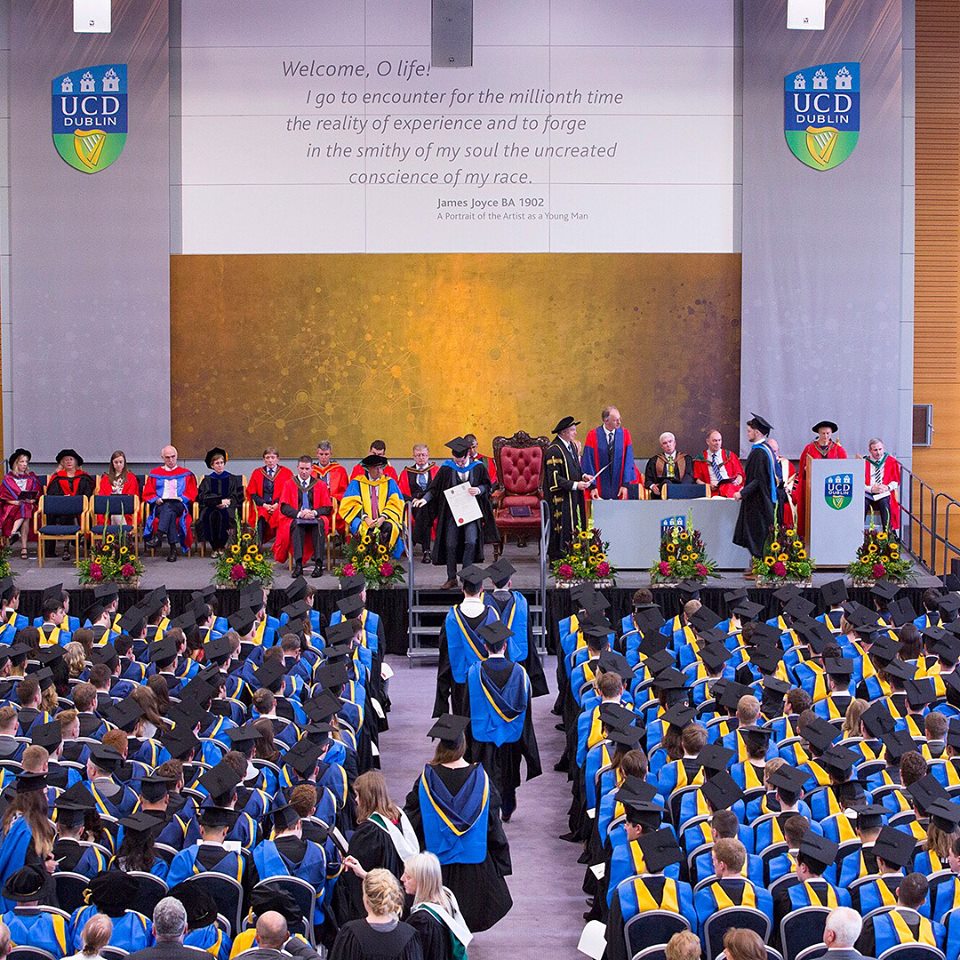都柏林大学毕业典礼.jpg