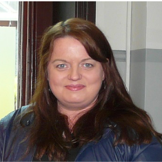 Dr Jennifer Hynes 商业研究.jpg
